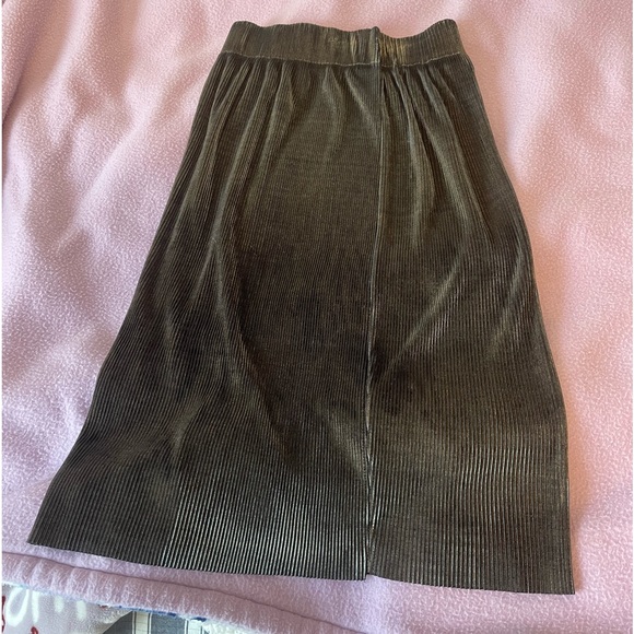 Dresses & Skirts - Gold skirt